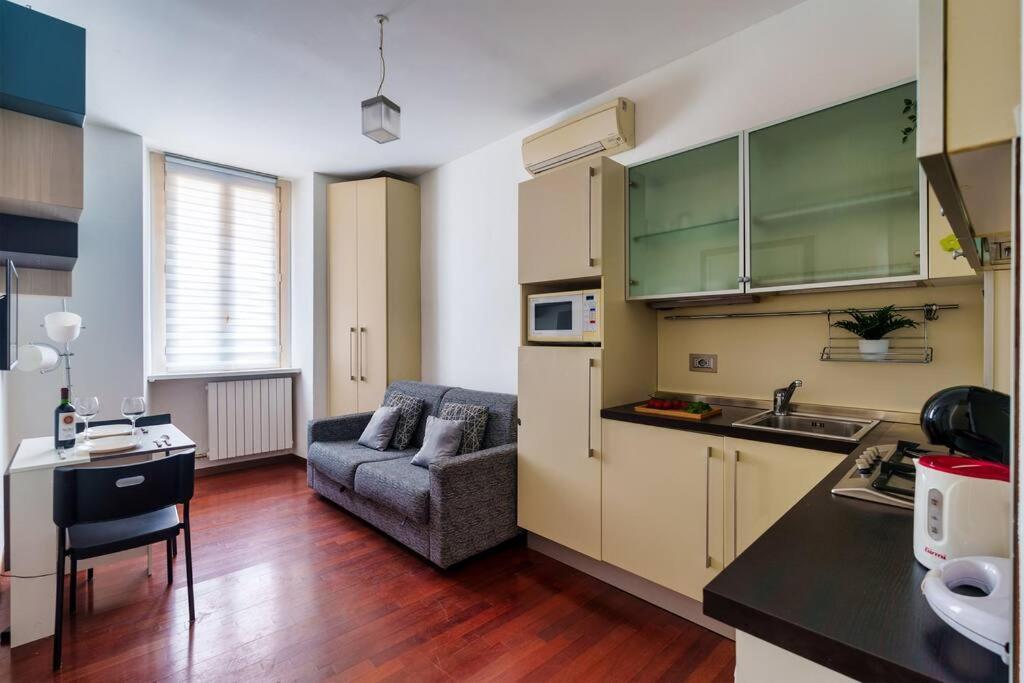 Cadorna's Nest - Cozy And Apartamento Milán